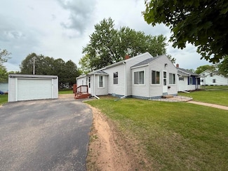 908 N 7th Ave, Wausau, WI 54401