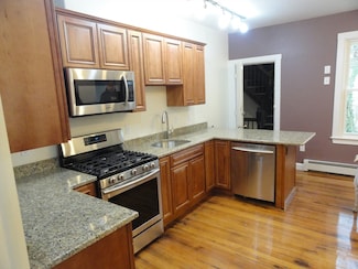 231 Norfolk St Unit 4, Cambridge, MA 02139