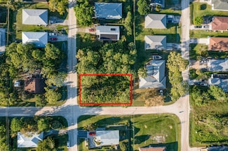 1590 18th Ave SW, Florida Ridge, FL 32962