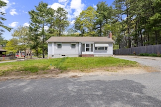 17 Juniper St, Plymouth, MA 02360