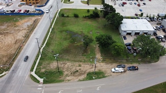 401 Holfords Prairie Rd, Lewisville, TX 75056