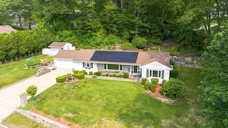 35 Williams St, Lincoln, RI 02865