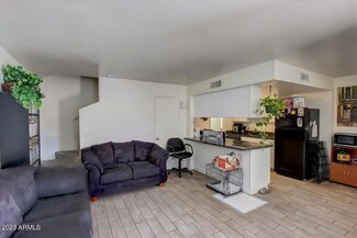 1219 N 47th Place Unit 10, Phoenix, AZ 85008