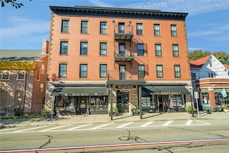 423 Hope St Unit 1A, Bristol, RI 02809