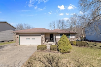3993 Canterbury Dr, Brunswick, OH 44212