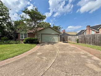 12702 Meadway Ct, Houston, TX 77082