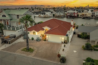 13754 Hawksnest Bay Dr, Corpus Christi, TX 78418