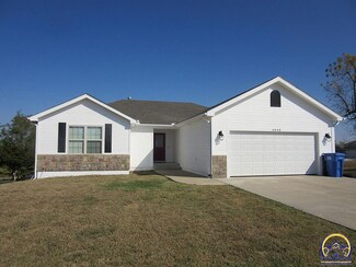 4048 Shiloh Ct, Tecumseh, KS 66542