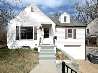 118 Midland Dr, Council Bluffs, IA 51503