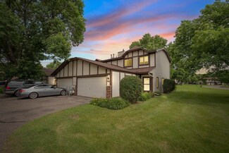 8775 Maplebrook Pkwy N, Brooklyn Park, MN 55445