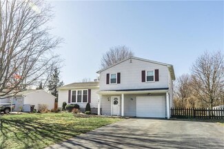 83 Sperry Dr, Henrietta, NY 14467
