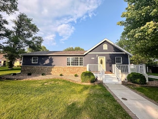 211 3rd Ave, Waldorf, MN 56091