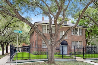 1660 Kipling St, Houston, TX 77006