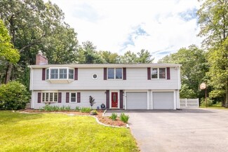 83 Pine St, Natick, MA 01760