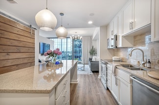 1212 Laurel St Unit 914, Nashville, TN 37203