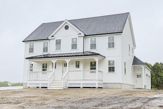 38 Hemlock St, Douglas, MA 01516