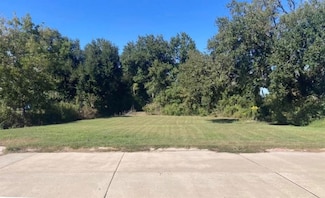 143 Pleasant Valley Dr, Bayou Gauche, LA 70030