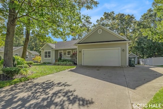 2561 Hiawatha Trail Unit 5, Muskegon, MI 49445