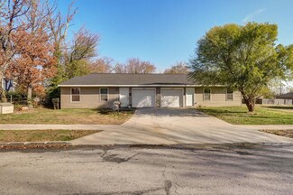 818 N Concord Ave, Springfield, MO 65802