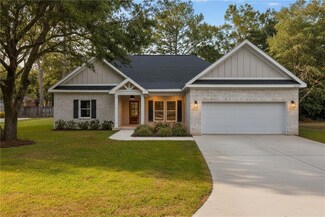 10241 Deer Creek Dr E, Theodore, AL 36582