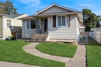 7120 43rd St, Berwyn, IL 60402