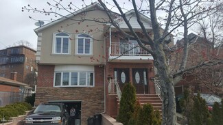 663 W Fingerboard Rd, Staten Island, NY 10305