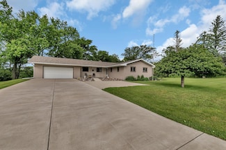 1341 75th Ave NE, Sauk Rapids, MN 56379