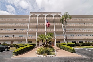 5603 80th St N Unit 107, Saint Petersburg, FL 33709