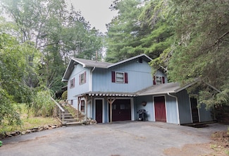 61 Emerald Ln, Lexington, VA 24450