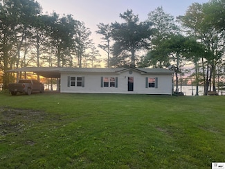 422 Island Point Dr, Lake Providence, LA 71254