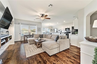 436 Musgrav, Kyle, TX 78640