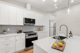 21 Ellington St Unit 3, Dorchester, MA 02121