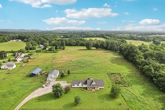 4505 Polaris Dr, Chapel Hill, TN 37034