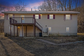 35895 Laser Rd, Colesburg, IA 52035