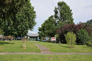 112-114 Brown Ave, Weston, WV 26452