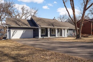 6008 Pinewood Ln, Minnetonka, MN 55345