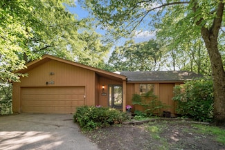 112124 Haering Ln, Chaska, MN 55318