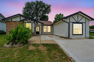 5400 Safari Trail, Arlington, TX 76018