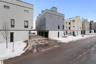 200 Gillis St, Traverse City, MI 49684