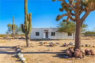 60611 Birdie Ln, Landers, CA 92285