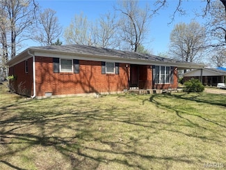 2101 Meadows Rd, Poplar Bluff, MO 63901