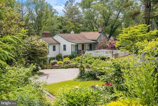 13704 Bardon Rd, Phoenix, MD 21131