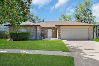 2910 Norwich St, Pearland, TX 77584