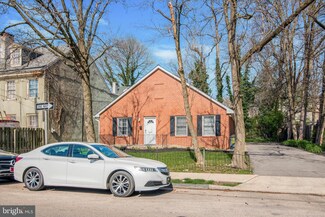 137 W Queen Ln, Philadelphia, PA 19144