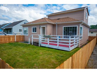 2050 Elm Ave, Reedsport, OR 97467