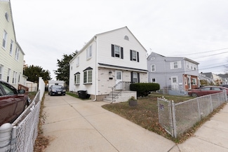 62 Lawn Ave, Quincy, MA 02169