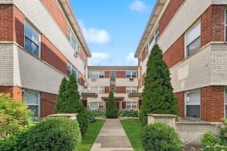 2658 W Rascher Ave Unit 301, Chicago, IL 60625
