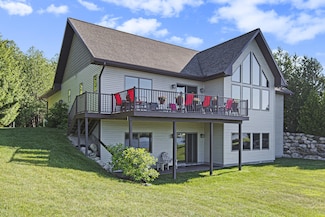 1727 Lindburgh Ln, Cheboygan, MI 49721