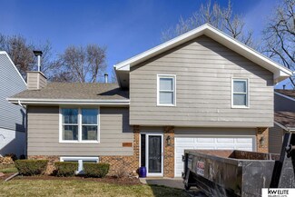 15922 Cedar Cir, Omaha, NE 68130