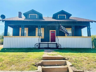 601 Cottonwood St, Granite, OK 73547